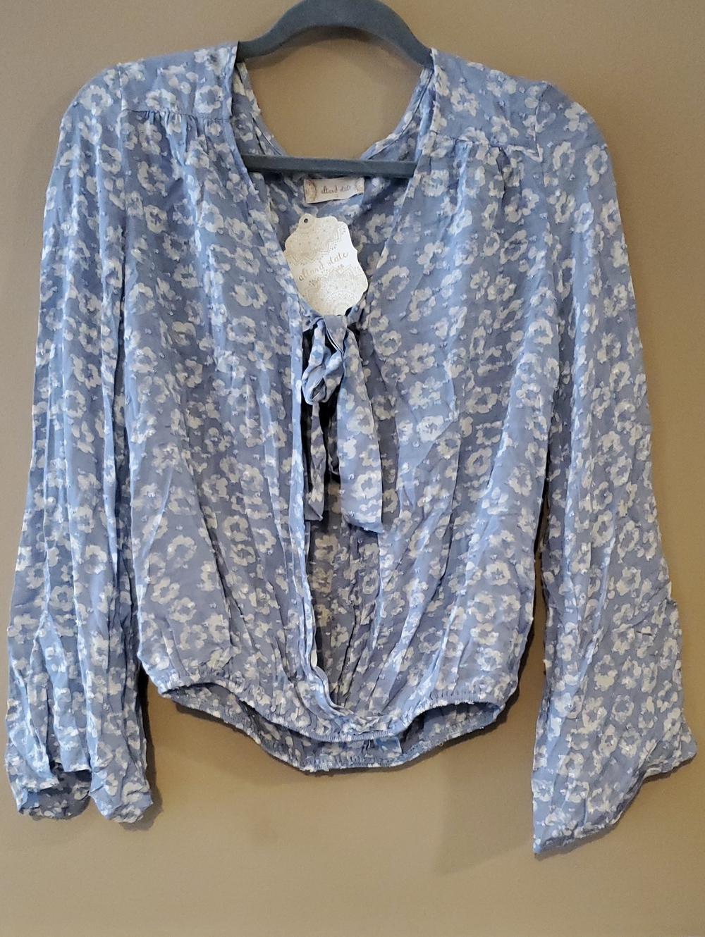 Altar’d State Blue Floral Wrap Blouse Top Size S NWT'S - Picture 2 of 10